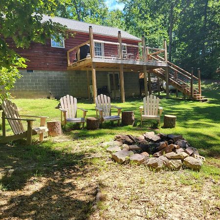 Gas Fireplace And A Great Firepit With Cedar Adirondack Chairs! Villa Spencer Exterior photo