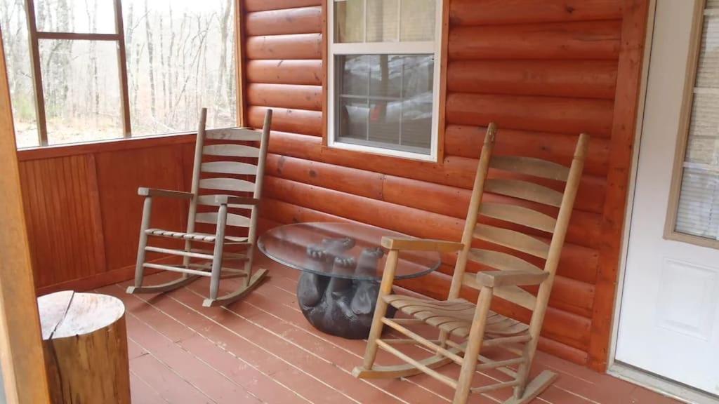 Gas Fireplace And A Great Firepit With Cedar Adirondack Chairs! Villa Spencer Exterior photo